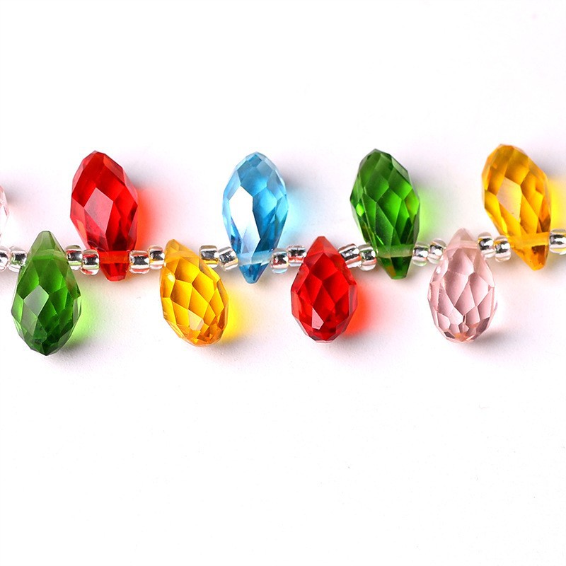 Glass beads drop-shaped