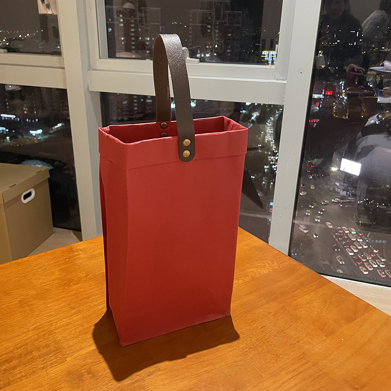 레드(더블)에는 바닥 패드 + 파티션이 함께 제공됩니다.