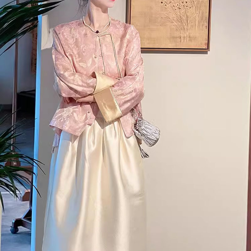 New Year's Chinese-Style Women's Pink Jacket 2025 Autumn Clothing for Petite Women, New Chinese-Style Button-Up Zen Cardigan Top