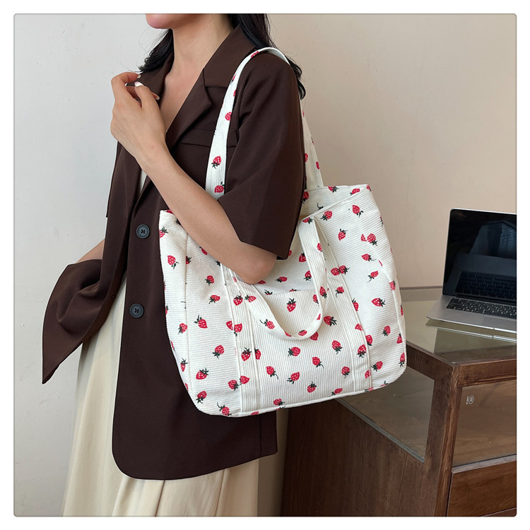 Women's Large Corduroy Strawberry Streetwear Sewing Thread Square Zipper Handbag display picture 26