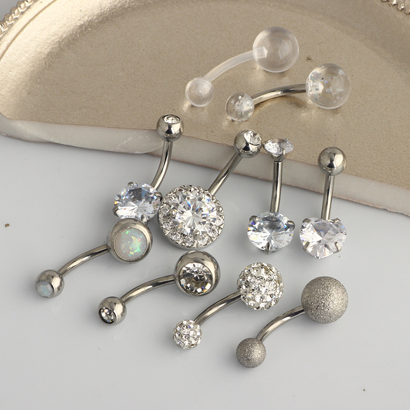 16G labret stud size and finish detail