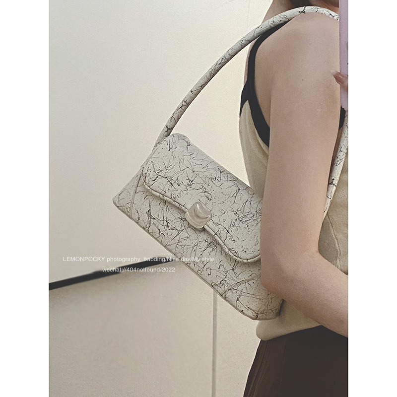 French Niche Design Underarm Bag Women's New 2023 Fashion Graffiti Shoulder bag high-level sense of all-match handbag_voghion.com