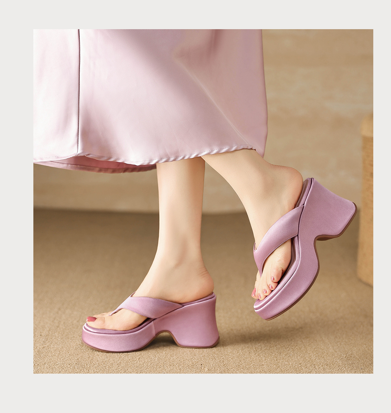 Dép sandal nữ xỏ ngón đế bệt, quai lụa mềm, đế tăng chiều cao nhẹ — màu đen, màu tím, màu mơ chi tiết 12