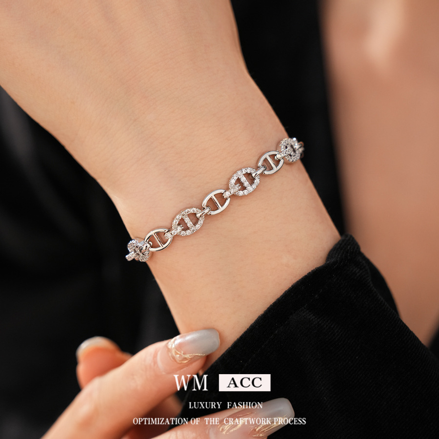 Zircon nariz de cerdo empalme pulsera de fijación de moda personalidad fría pulsera de viento ligero lujo nicho de alta calidad joyas de mano para mujeres