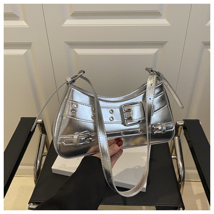 Transfronterizo 2025 primavera y verano nuevo estilo de alta calidad diseño de nicho bolso de viaje diario de un solo hombro bolso de axila con decoración de cinturón