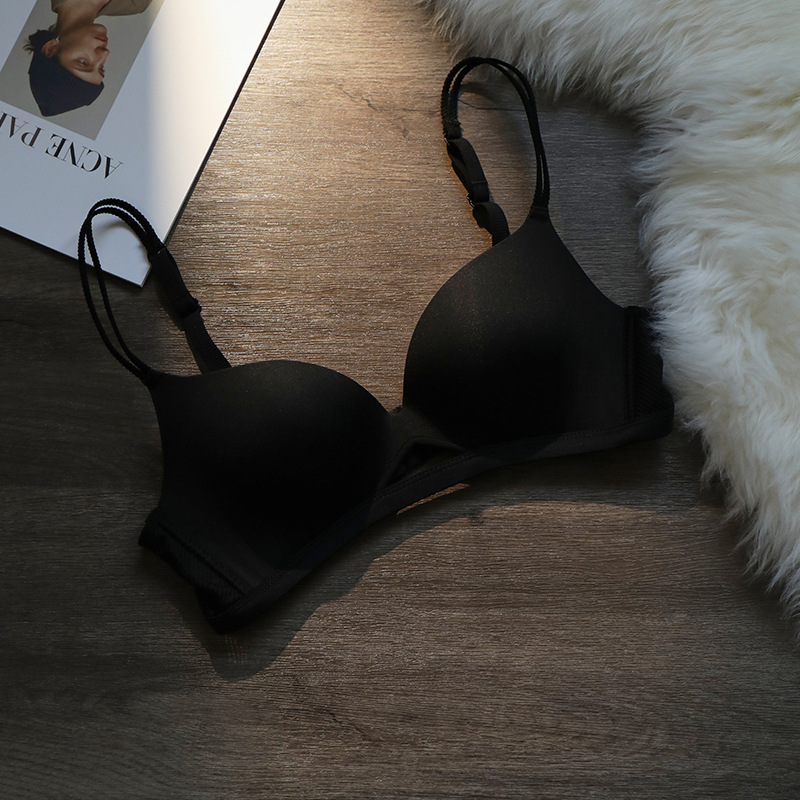 Rojo año de nacimiento ropa interior de las mujeres pequeño pecho push up mama colección anti-sagging BRA traje de sujetador inalámbrico sin costuras