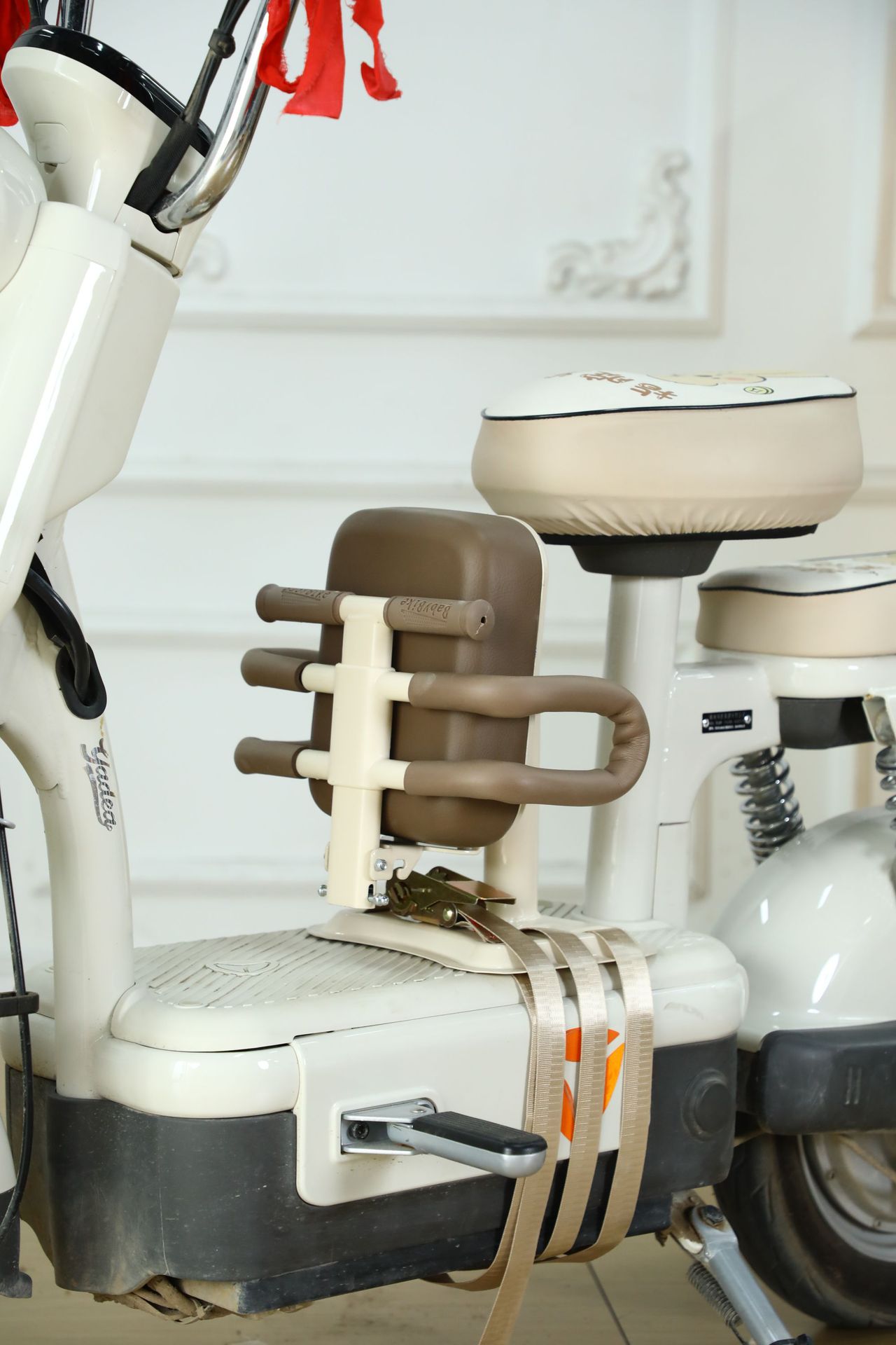 Electric Vehicle Child Seat, Front-Mounted Foldable Child Seat, Pedal Electric Scooter, Two-Way Baby Seat