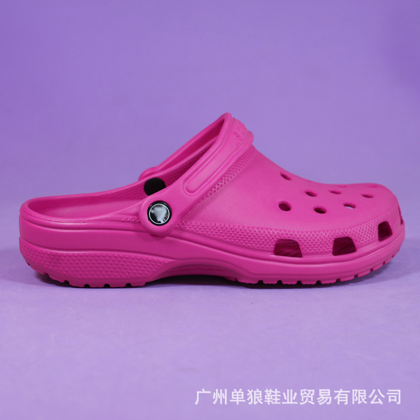 Estrellas etiquetadas de verano EVA zapatos de agujero casuales antideslizantes para mujeres zapatillas antiodorantes para parejas al aire libre sandalias