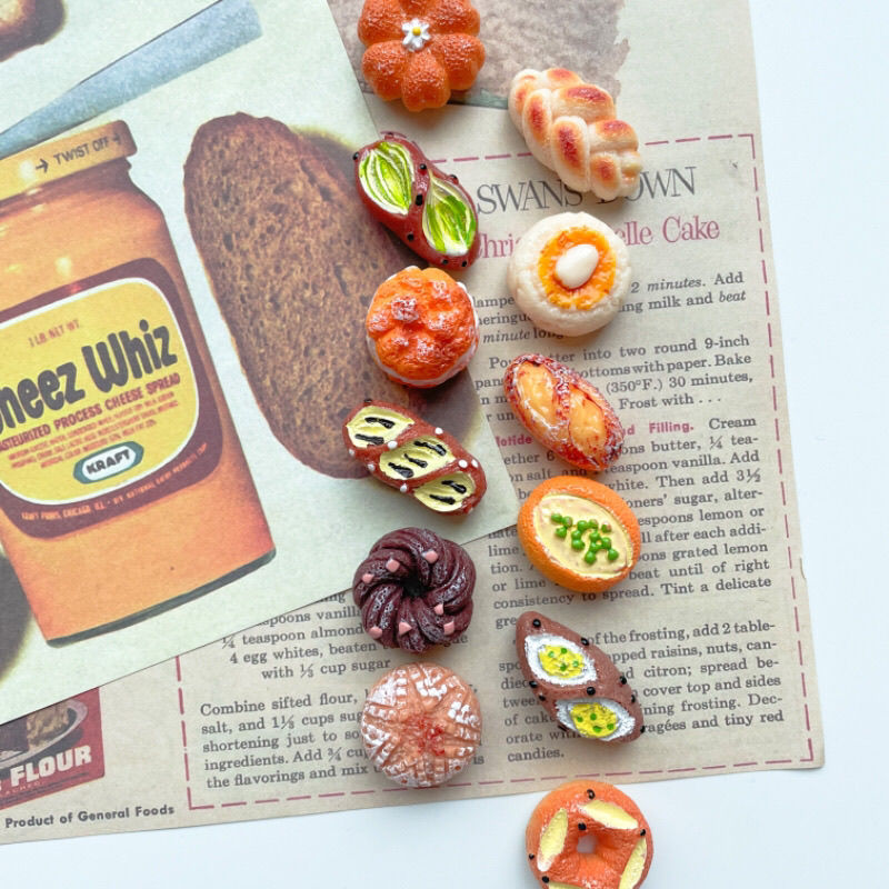 Internet Celebrant French Alkaline Water Bread Magnetic Sticker Mini Simulation European Bag Refrigerator Sticker Baking Memo Sticker Magnet Decoration