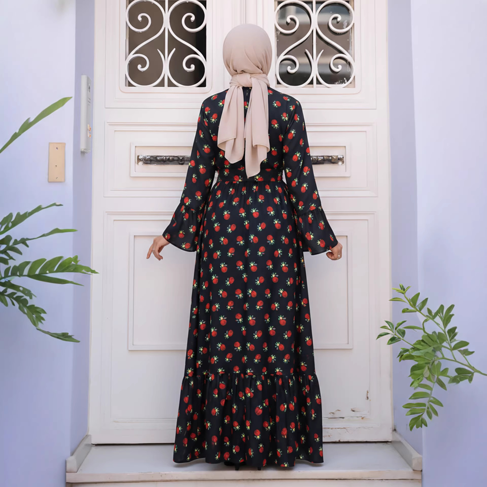 Abito Abaya elegante e comodo, con maniche svasate e design stampato – Abito lungo musulmano modesto (L-4XL, nero) – Dubai Fashion_voghion.com