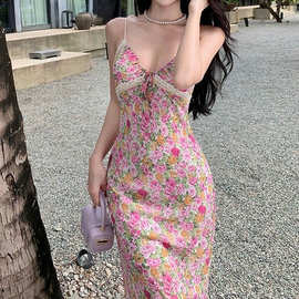 纯欲蕾丝边碎花吊带连衣裙女夏度假风海边沙滩裙辣妹高腰包臀裙子