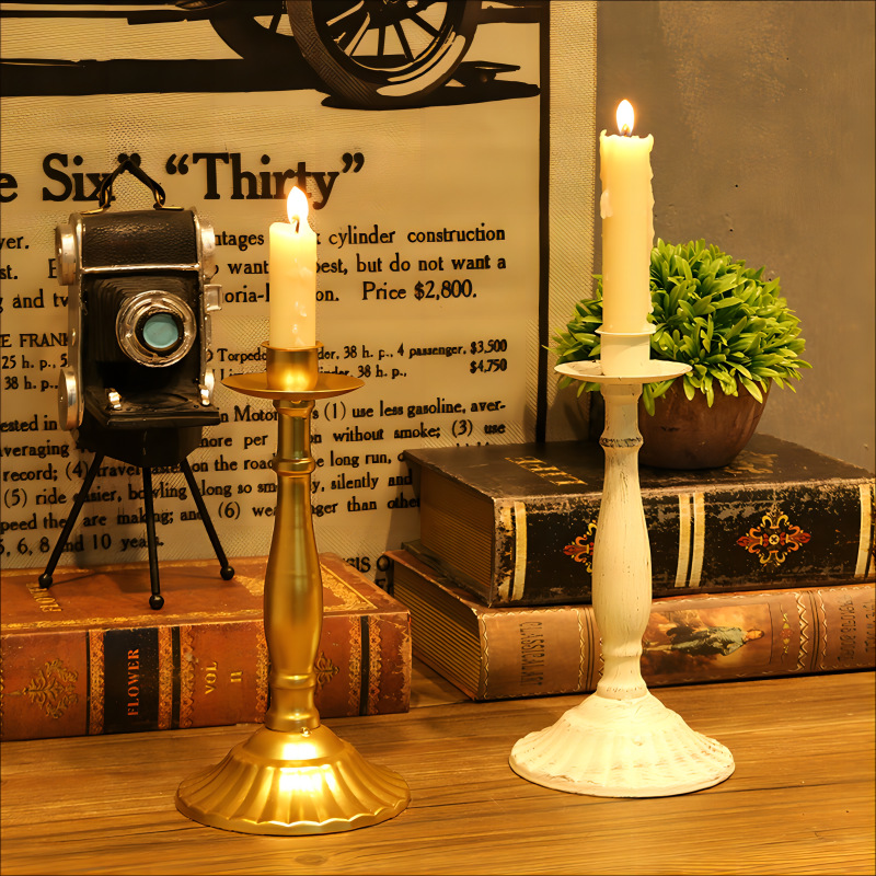 Vintage estilo europeo de una sola cabeza de tres cabezas y cinco cabezas candelabros decoraciones hotel boda candelabros especial restaurante occidental cena a la luz de las velas