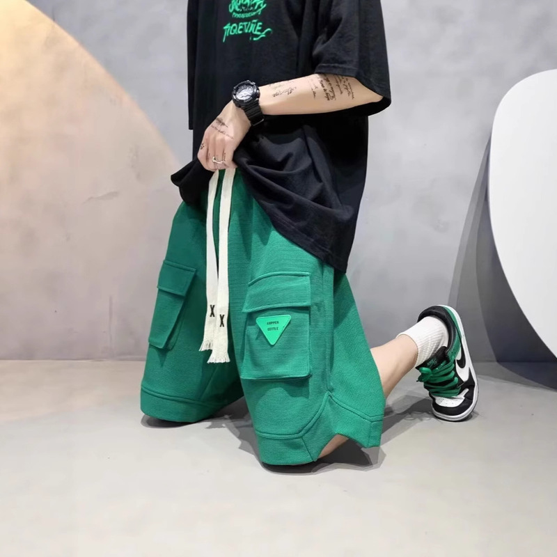 2025 Summer New Style Personalized Large Pocket Trendy Brand Leather Label Drawstring Casual Shorts Men's Youth Sweatpants Five-Point Pants