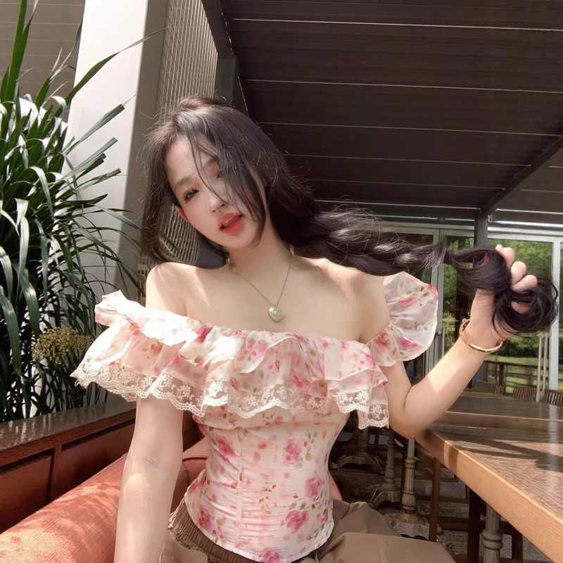 One-Shoulder Ruffled Short-Sleeved Floral Shirt for Women, Summer Lace Patchwork Slim-Fit Shirt, Gentle Style Waist-Cinching Top One-Shoulder Ruffled Short-Sleeved Floral Shirt for Women, Summer Lace Patchwork Slim-Fit Shirt, Gentle Style Waist-Cinching Top