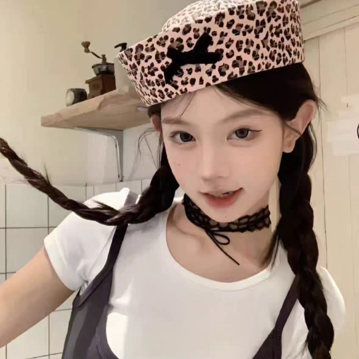핑크 레오파드 (Pink Leopard)