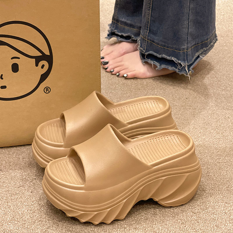 카키색
