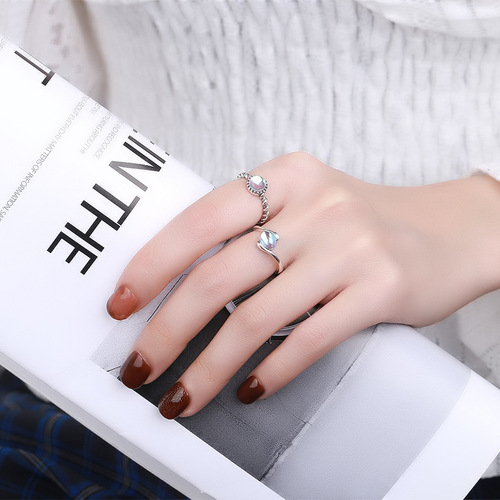 Yunchaoxuan S925 sterling silver Korean style ladylike spiral pattern ring with blue moonstone all-match open ring for women