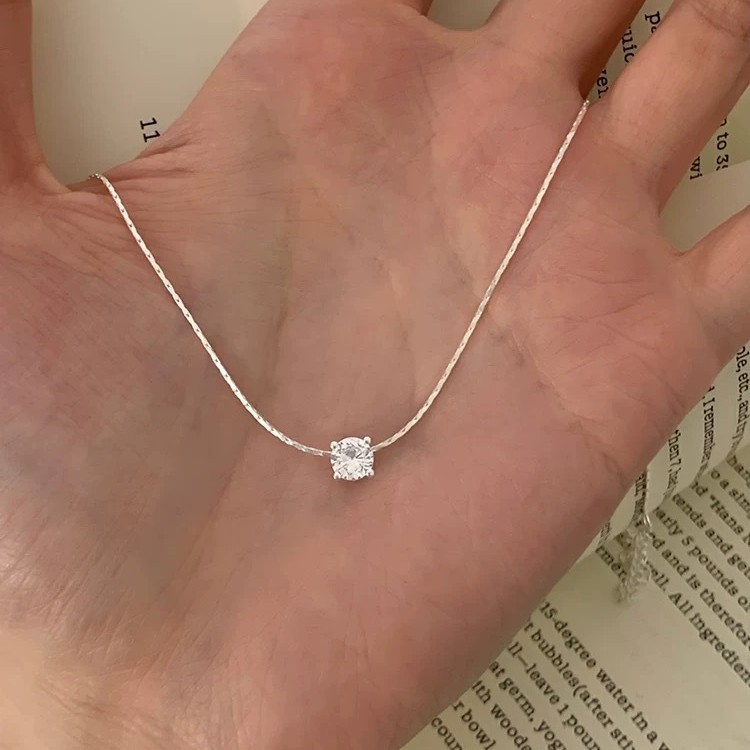 Four-pronged Solitaire Diamond Necklace Sterling Silver Luxury_voghion.com