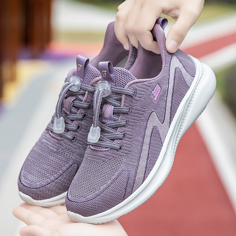 Старые пекинские туфли из ткани женские весенние и летние туфли мамы мягкие подошвы удобные средние и пожилые кроссовки противоскользящие спортивные бабушки