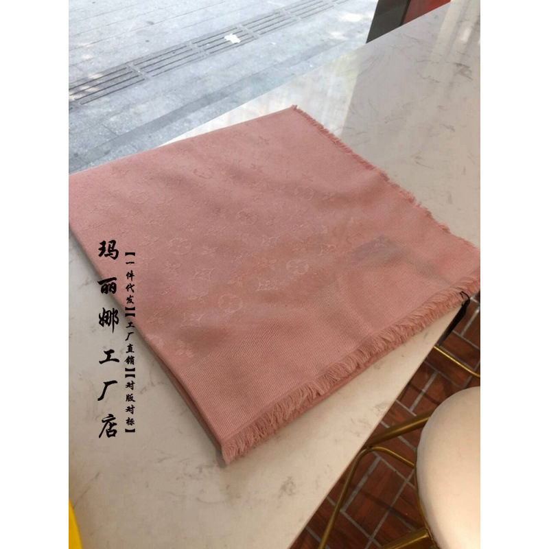 羊毛真丝方巾女中薄款四季佩戴棕色保暖款女空调披肩围巾沙滩度假|undefined