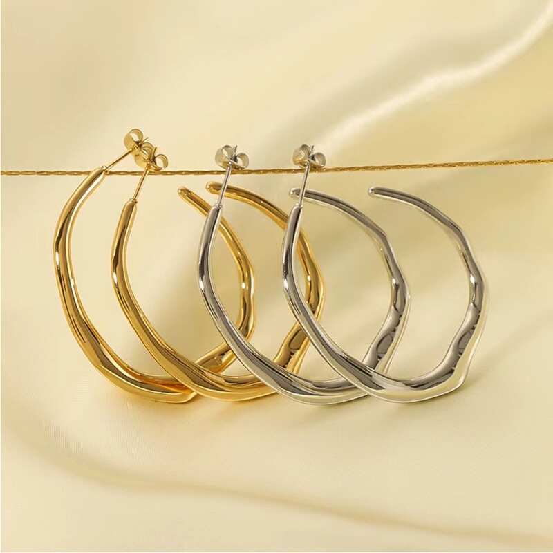 Zinc alloy plated 22k gold irregular exaggerated C- shaped earrings fashion simple generous earrings temperament earrings women's direct sales Zinc alloy plated 22k gold irregular exaggerated C- shaped earrings fashion simple generous earrings temperament earrings women's direct sales