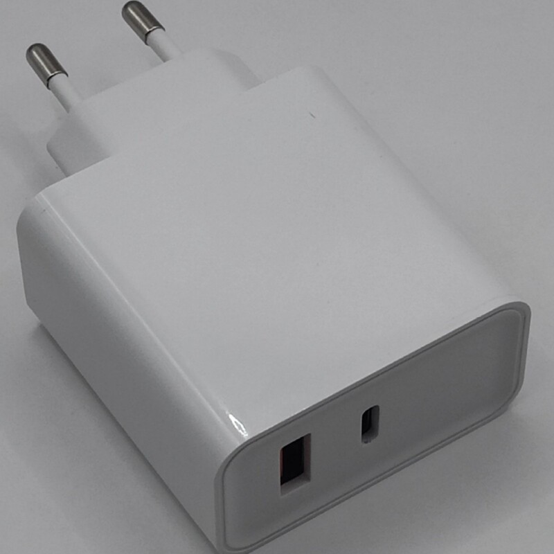 Dual-Port USB Fast Charging 45W Universal Adapter for Laptops and Mobile Phones Typec European Standard Ce Charger Travel Charger Dual-Port USB Fast Charging 45W Universal Adapter for Laptops and Mobile Phones Typec European Standard Ce Charger Travel Charger