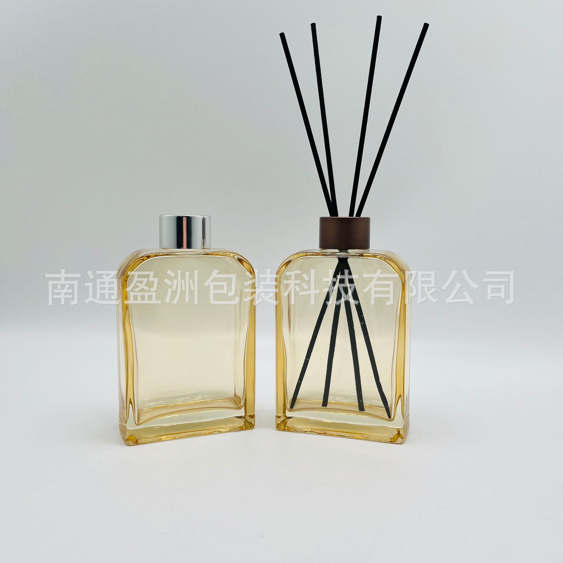 现货批发200ML玻璃瓶香水瓶 方形渐变喷漆香薰瓶 创意带盖精油瓶