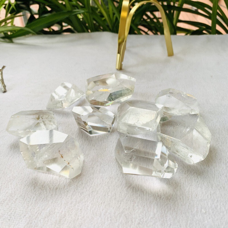 白水晶随型原石打磨大小颗粒把玩石天然水晶摆件 图 5