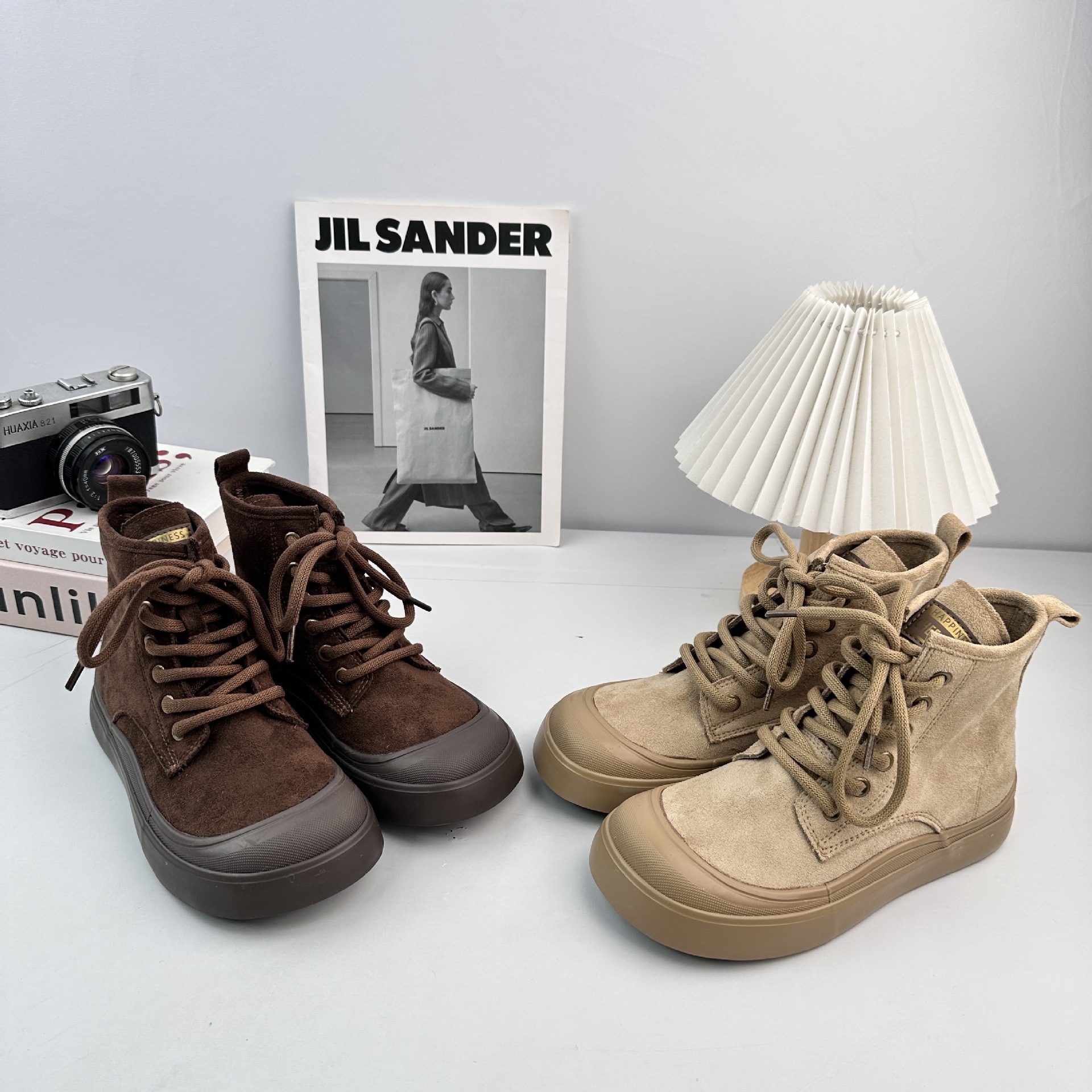 YUANBO Zapatos de suela gruesa de alto nivel de invierno y otoño de 2025 nuevas botas cortas coreanas casuales zapatos de lona de mujer