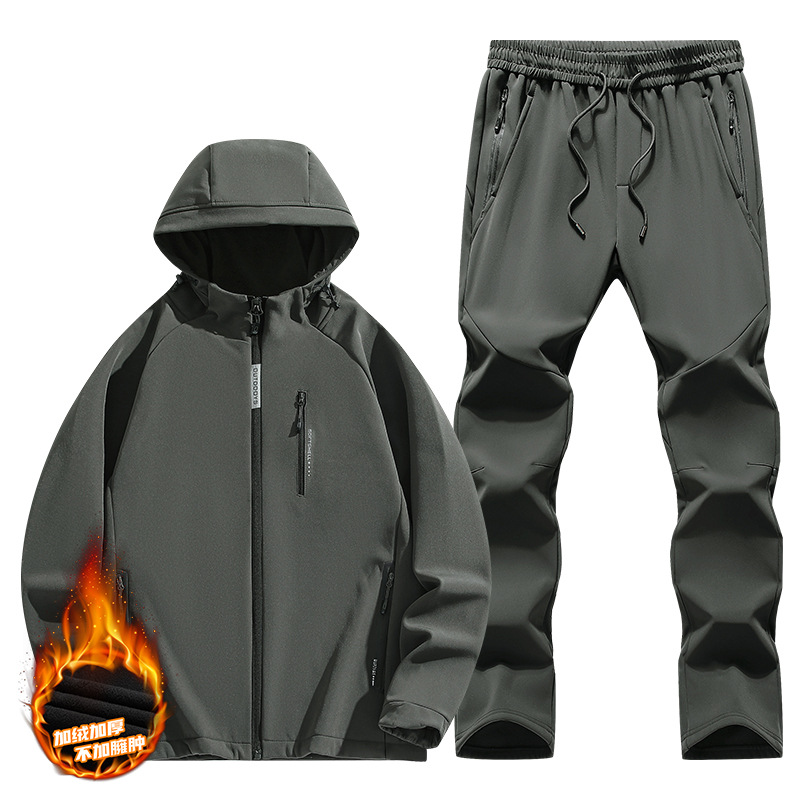 Traje a prueba de viento al aire libre de los hombres de la chaqueta de cáscara suave engrosada pantalones sueltos forrados de lana de dos piezas para el otoño y el invierno más el tamaño