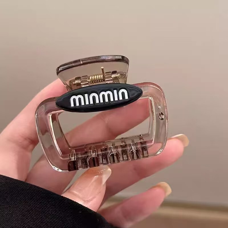 黒い髪のクリップの大きいサイズのシンプルなアルファベットのminヘアピンの女性の高級感の後頭部の髪のサメのクリップの飾り|undefined