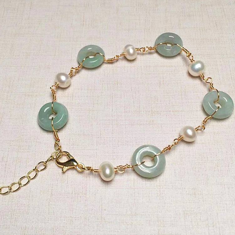 Freshwater Pearl with Emerald Buckle Bracelet 14K Gold Accessories Color Preservation Adjustable Length Freshwater Pearl with Emerald Buckle Bracelet 14K Gold Accessories Color Preservation Adjustable Length