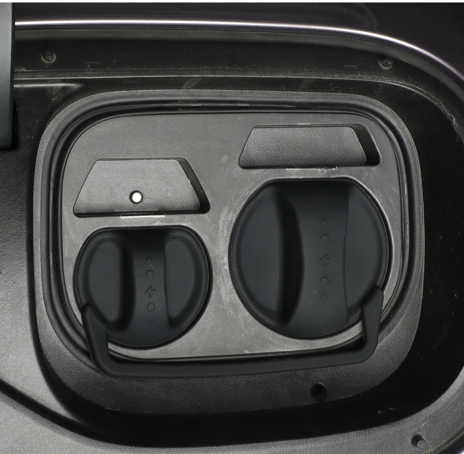 Suitable for Xiaomi Yu7/Su7 Charging Port Silicone One-Piece Waterproof Cover Rainproof Dustproof Cover to Protect Car Accessories