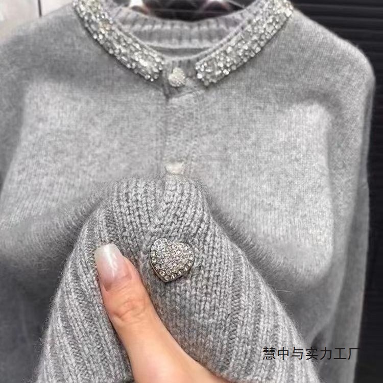 2025 New Fashion Diamond-Encrusted Heavy-Knit Cardigan Sweater for Women French Round Neck Gentle High-End New Year's Choice