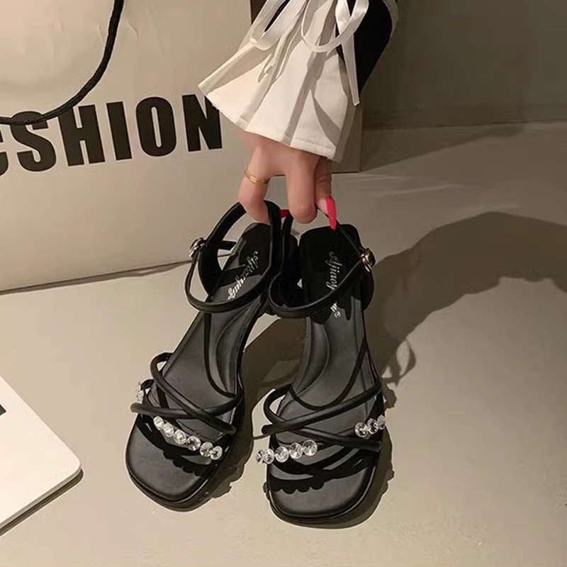 검은색