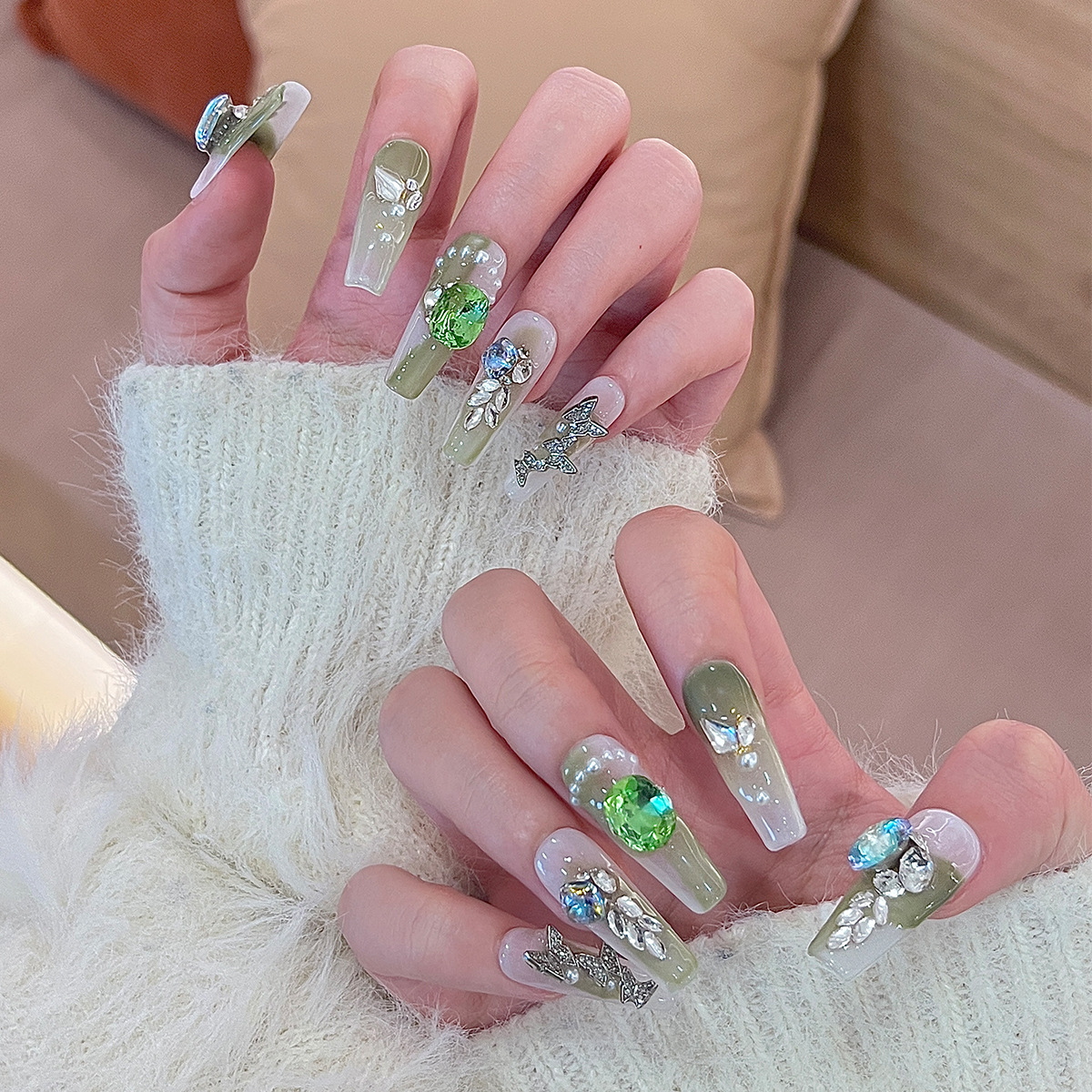 Manos de uso de uñas gradiente blush estereoscópio relieve manicure manicure falsa explosión pura lujo puro manicure