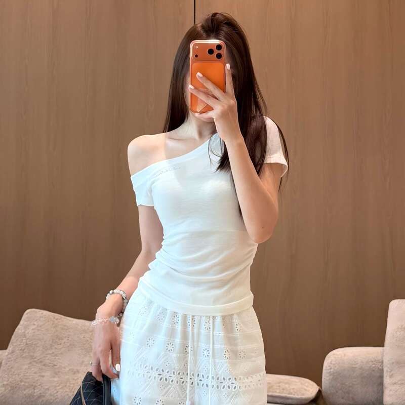 White Sweet Style Asymmetrical Neckline Off-Shoulder Short-Sleeve T-Shirt for Women, Summer Waist-Cinching Slim-Fit Irregular Short Top