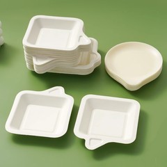 使い捨てのシンプルな厚い長方形の紙皿の正方形のパルプの皿の誕生日は分解の食事の皿を焼きます。