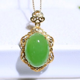 Fubei Diamond Jewelry [18K Gold Inlaid with Hetian Jasper Apple Green Dan Noodle Pendant] the Size of the Loose Stone Is about 10*14mm