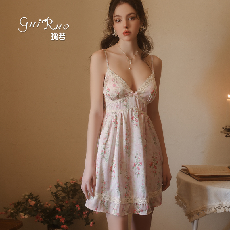 Guiruo 프랑스 꽃 아이스 실크 속옷 딥 V 플러스 가슴 패드 섹시한 백리스 나이트 드레스 홈 의류 플러스 사이즈 세트 5204