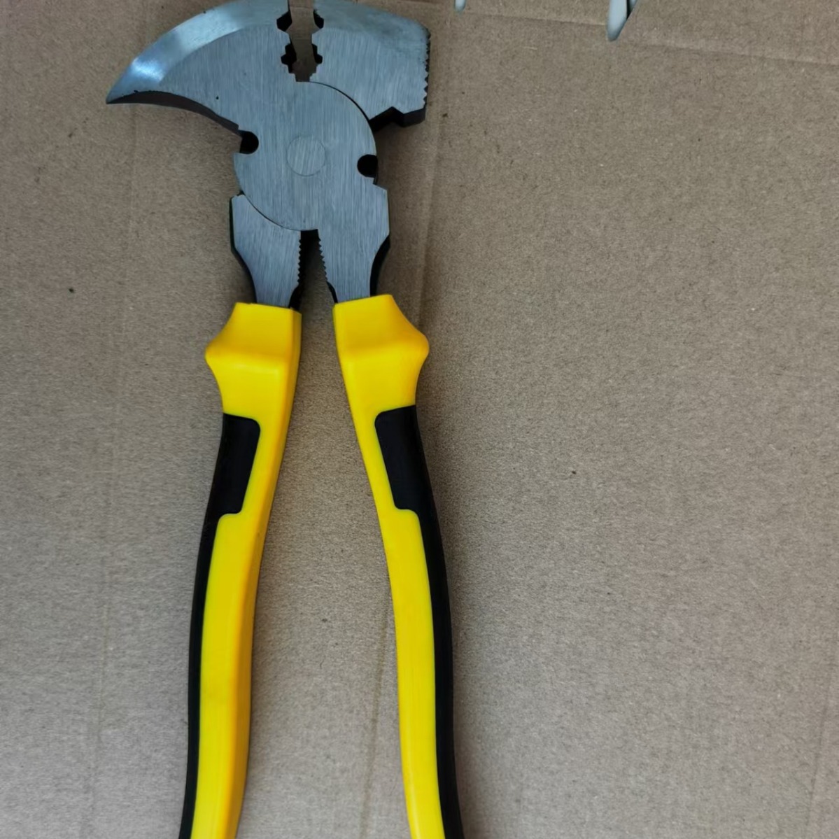 Henat clamping steel wire tongs sheep horn nails and fixture pliers…
