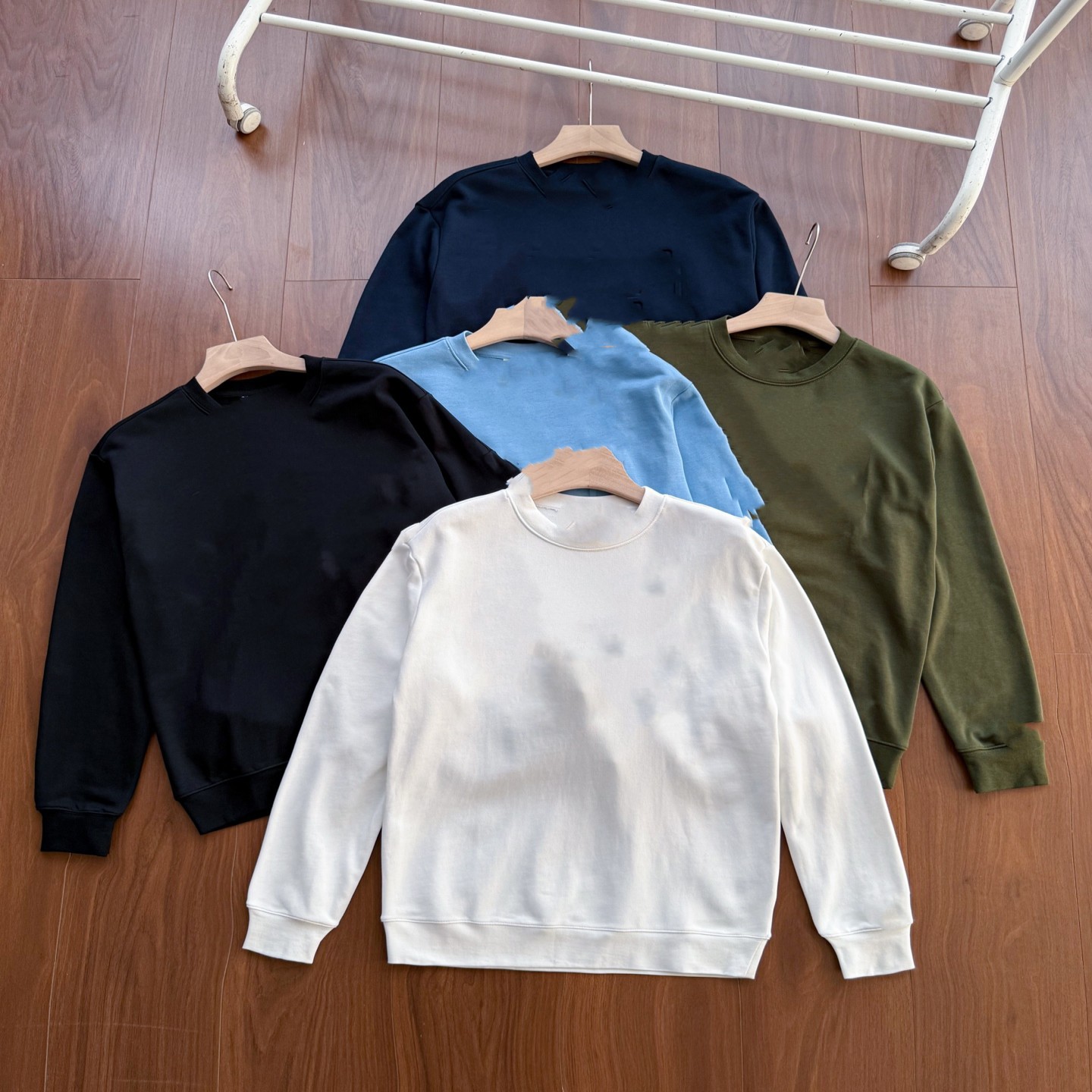 70148       New style hooded sweatshirt