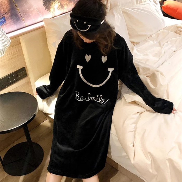 Pijamas de mujeres otoño invierno de franela lindo dibujo animado 2024 nuevo coral de lana gruesa falda cálida ropa para el hogar