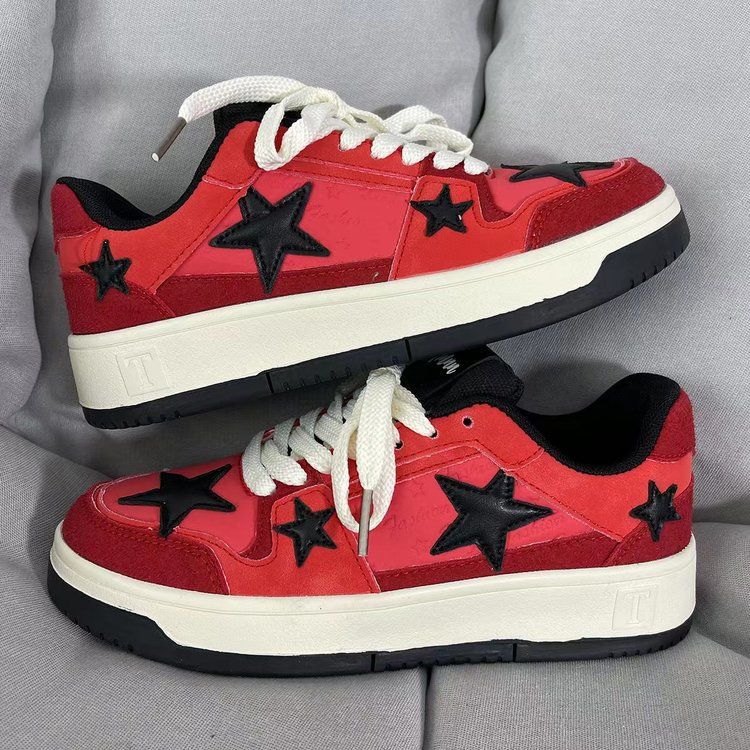 Explosiones originales de estrellas pequeñas zapatos blancos nichos ins super caliente zapatos de skate casuales de alto valor deportivo plano para mujeres