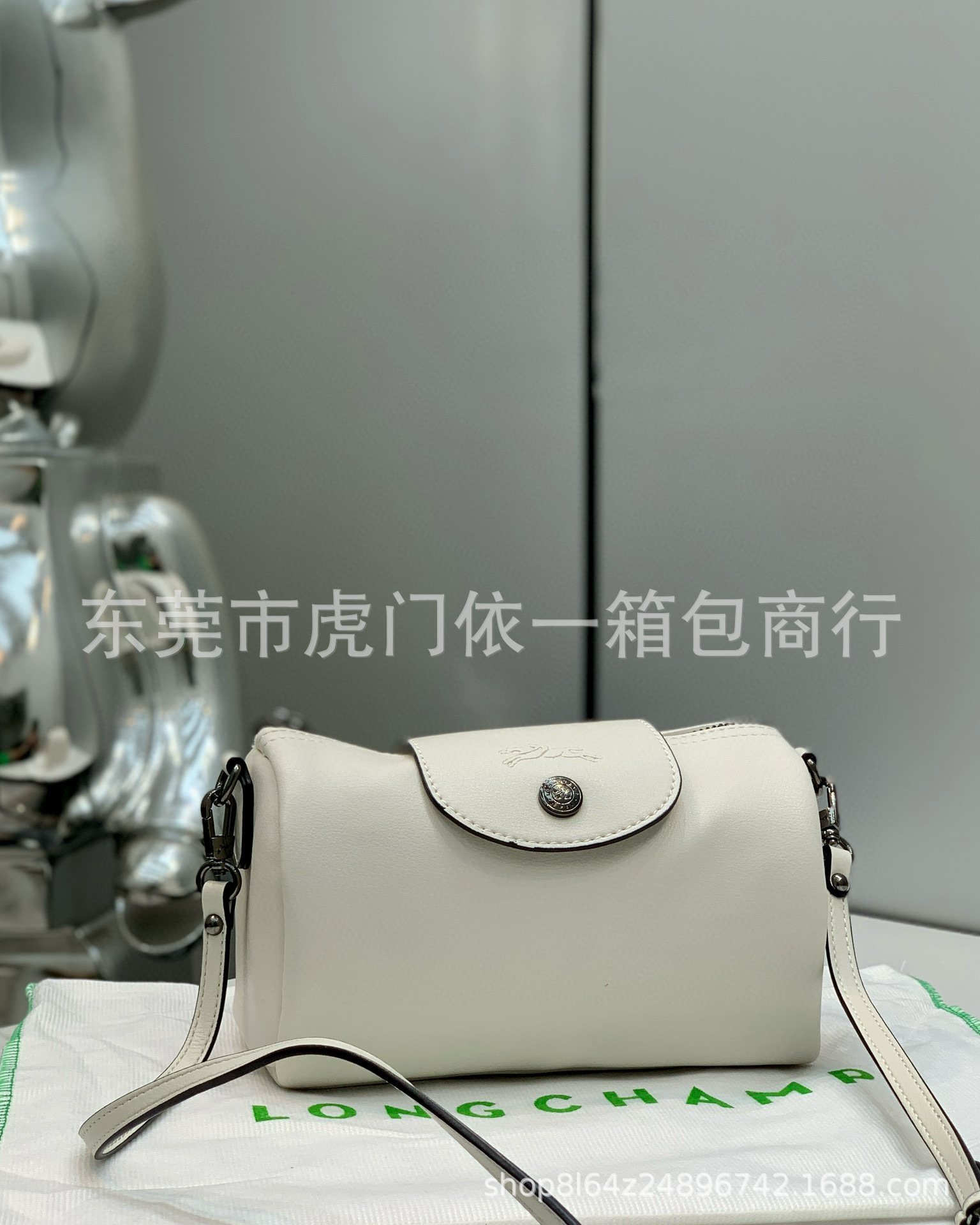 2024 nueva bolsa de boston, bolsa de barril, bolsa de almohada de piel de vaca, bolsa de hombro ajustable, bolsa de hombro con mango único