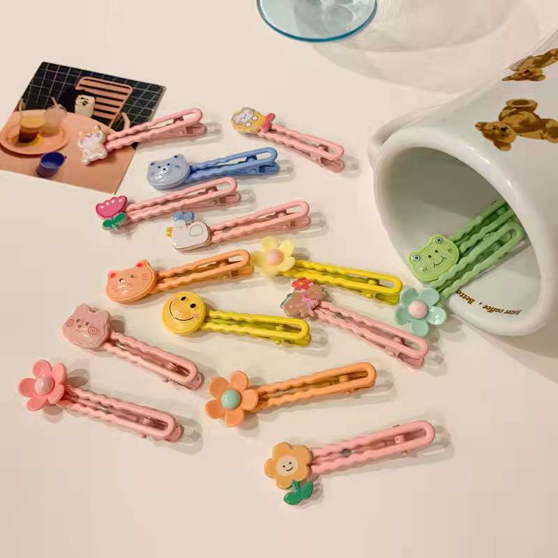 Cute Cartoon Arylic Hair Clip 1 Set display picture 4