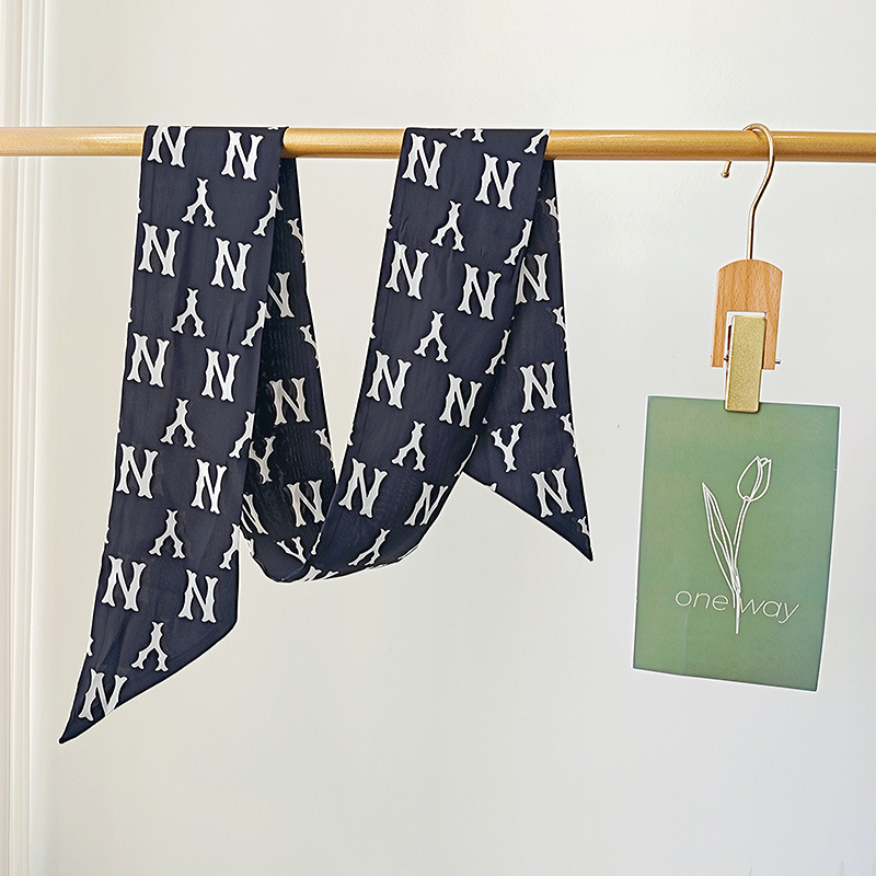 Diseñador de bufandas de seda larga mujer ins moda bolsa cinta de moda universal bufandas coreanas correa de cabello