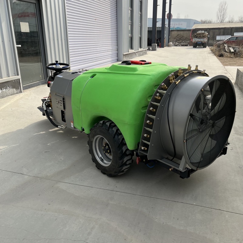 新式风送高压喷雾枣树打药机 座驾式三轮打药车 大型果园喷药机