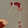Праздничная заколка с ландышем