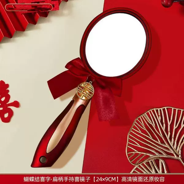 Mirror with bow